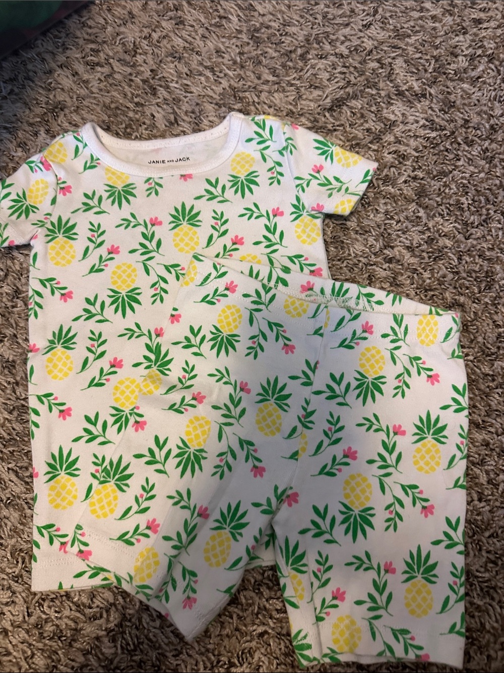 Janie and Jack White Pineapple Print Short Pajama Set size 2t